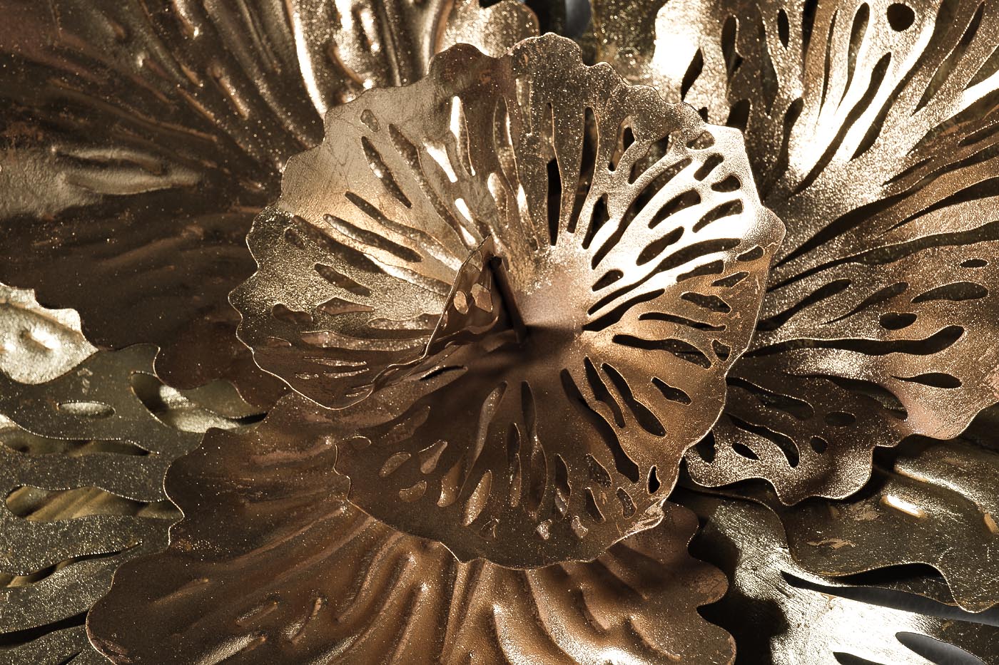 Декор настенный "Листья" золотой 136,5*69,5*12,5см Garda Decor 37SM-1469 фото